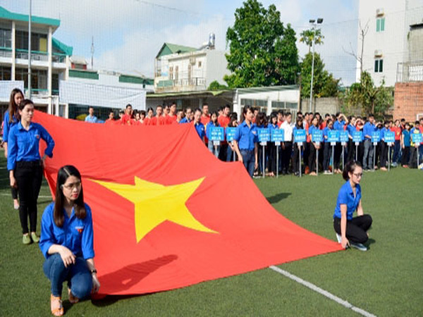 Đoàn khối Doanh nghiệp tổ chức Giải bóng đá Thanh niên công nhân lần thứ IV - Cúp Bia Sài Gòn năm 2016