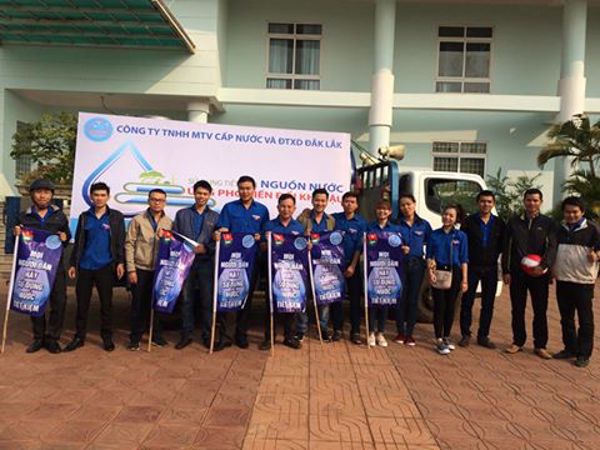Hoạt động tuyên truyền "Sử dụng tiết kiệm nguồn nước - Ứng phó biến đổi khí hậu"
